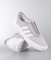 Adidas - Skor Adi-Ease Kung-Fu