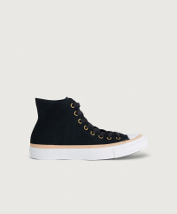 Converse - Sneakers från Converse i läder. Skorna har en patch på insidan och sulan är tillverkad i gummi. Insidan är fodrad i textil.