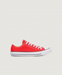 Converse - All Star Low sneakers från Converse. I canvas med gummiklädd tå och matchande ränder på sulkanten. Textilfoder och lätt stoppad textilinnersula. Mönstrad gummiytterula. Denna modell har Converse basfärger som rullar säsong efter säsong.Skostorlek = US siz