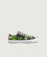 Converse - Sneakers från Converse är i canvas med gummiklädd tå och matchande ränder på sulkanten. Textilfoder och lätt stoppad textilinnersula. Mönstrad gummiytterula.