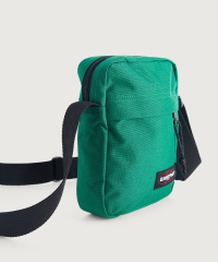 Eastpak - Axelremsväska från Eastpak i canvas. Axelremsväskan har en patch med en logotyp och tre fack som stängs med hjälp av en dragkedja. Axelbandet har en justerbar längd.- Bredd : 16 cm- Höjd : 20 cm- Djup : 4 cm