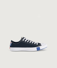 Converse - Sneakers från Converse i textil. Skorna har patch med en logotyp på plösen och sulan är vit. Insidan är fodrad i ett mjukt material och tåkappan är i gummi.