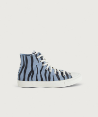 Converse - Sneakers All Star High från Converse är i canvas med gummiklädd tå och matchande ränder på sulkanten. Converse-märke på skaftet. Textilfoder och lätt stoppad textilinnersula. Mönstrad gummiytterula.