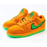 Nike - SB Dunk Low x Grateful Dead Orange