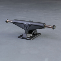Venture - TEAM Black 5,0 skateboard truckar