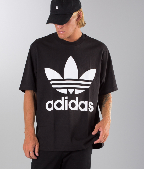 Adidas T-shirt Oversized
