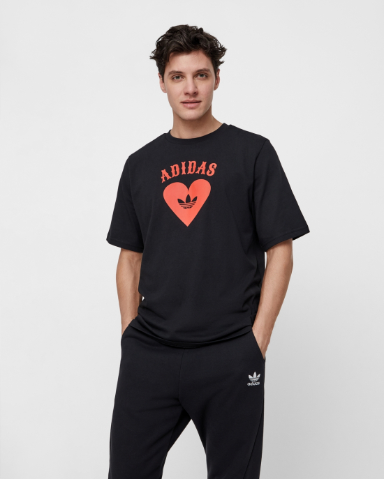 Adidas V Day T-shirt - Regular fit - Svart