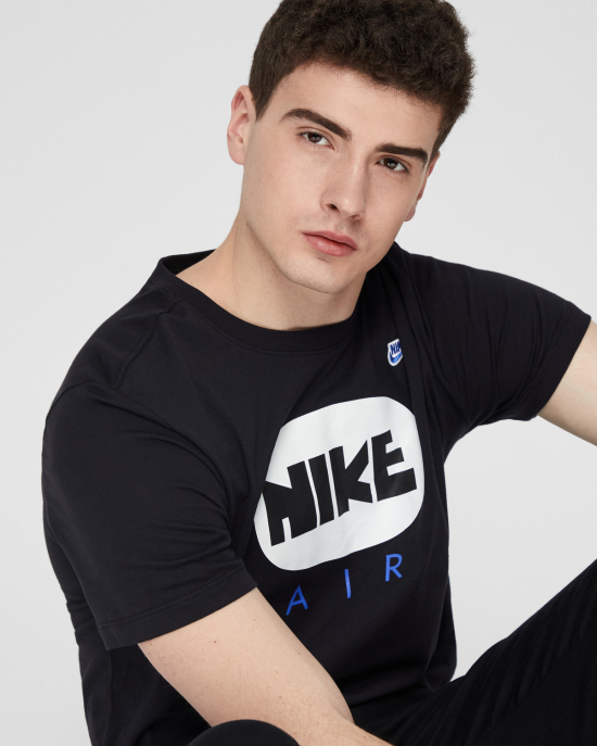 Nike Tee Mini Ftra T-shirt - Slim fit - Svart