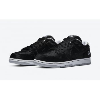 Nike SB Dunk Low Medicom