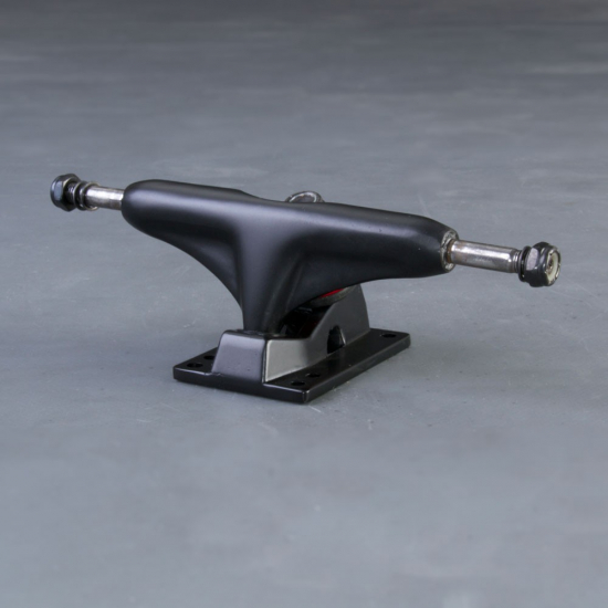 NoBrand  V 5.25 skateboard truckar