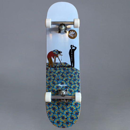 Magenta  Photographer Custom 8.25 Komplett Skateboard